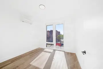 Professional real estate photo 14 by DYD Productions